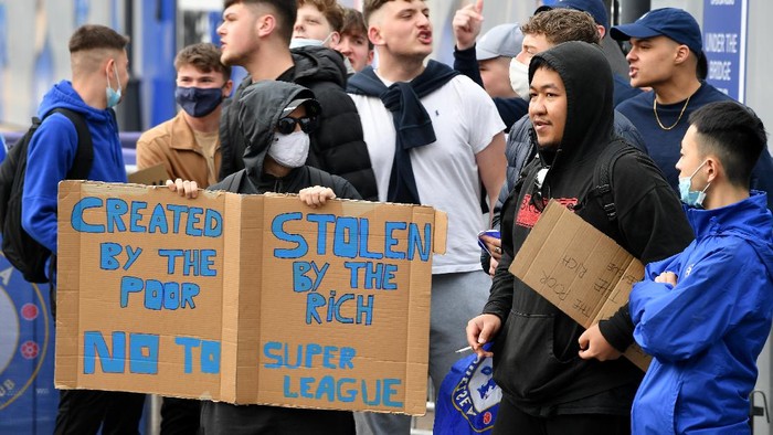 Fans tolak European Super League