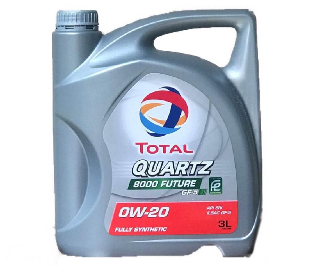 Total Quartz 8000 SAE 0W-20.