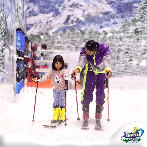Trans Snow World Bintaro Ski