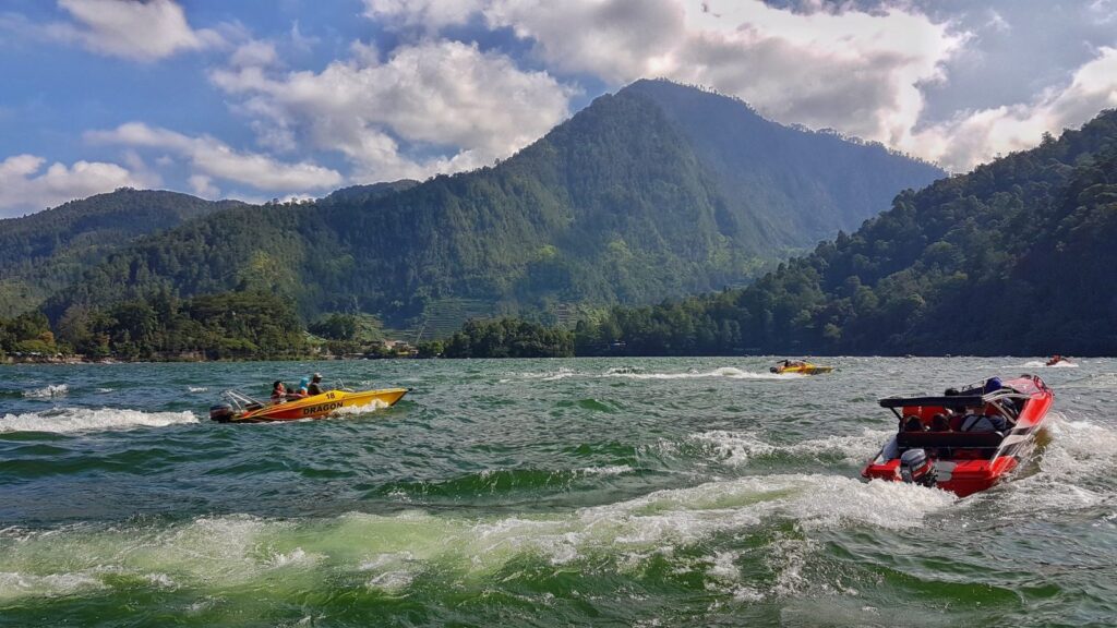 Pemandangan Telaga Sarangan