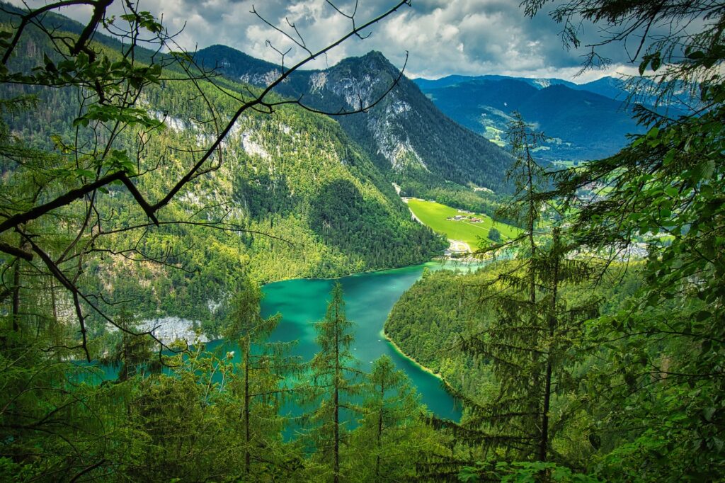 Pemandangan Tempat Wisata di Jerman Danau Königsee