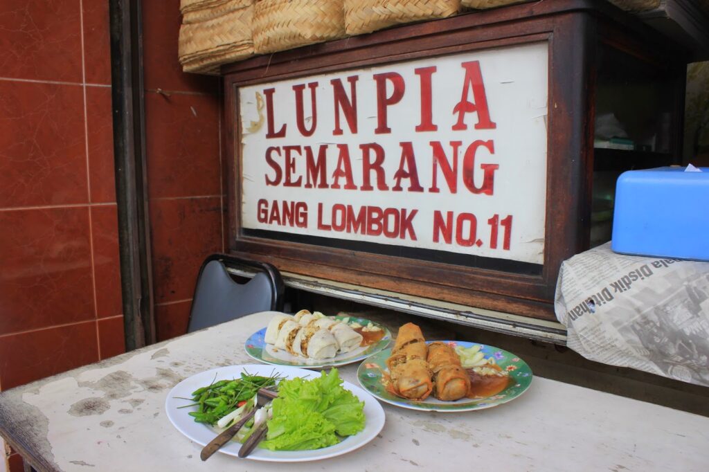 Kuliner di Semarang : Lumpia Gang Lombok