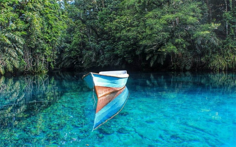 Danau Biru Kolaka Utara
