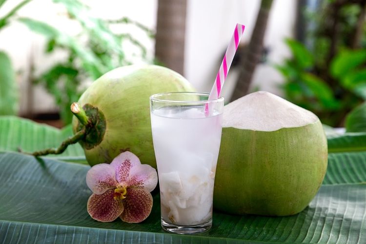 Top Traditional Indonesian Drinks - Es Kelapa Muda