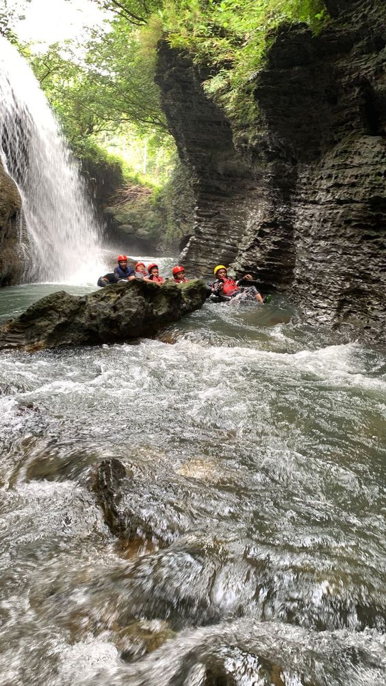 river tubing santirah