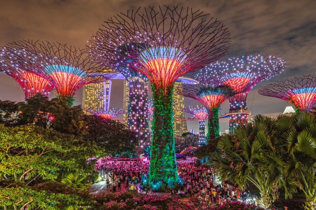 Super Tree di Gardens by The Bay Singapura