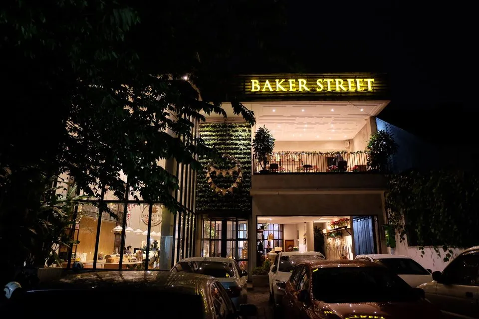 Baker Street Bandug
