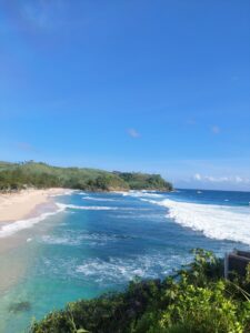 pemandangan Pantai Gondo Mayit