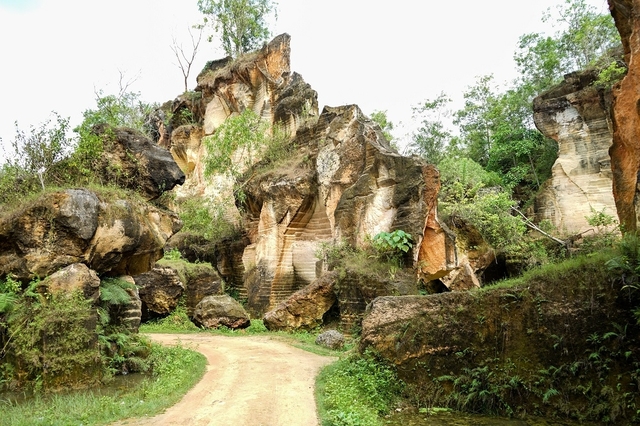 bukit kapur arosbaya