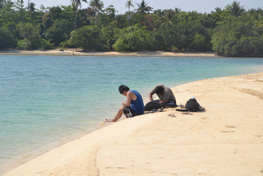 Pulau Pahawang Kecil