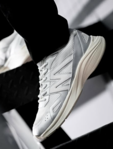 sepatu sneakers alternatif new balance 530, Marque isaac series. warna silver