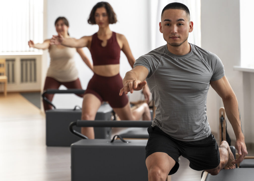 Kata siapa Pilates hanya untuk Perempuan? Ternyata boleh untuk Pria