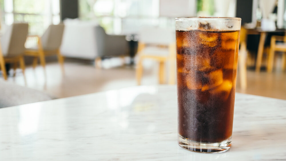Cold brew di atas meja