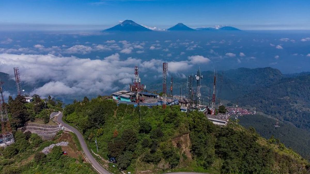 Pemandangan Gunung Telomoyo Telomoyo Mountain