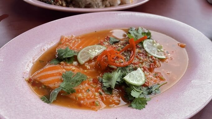 Salmon Neighbor Thai