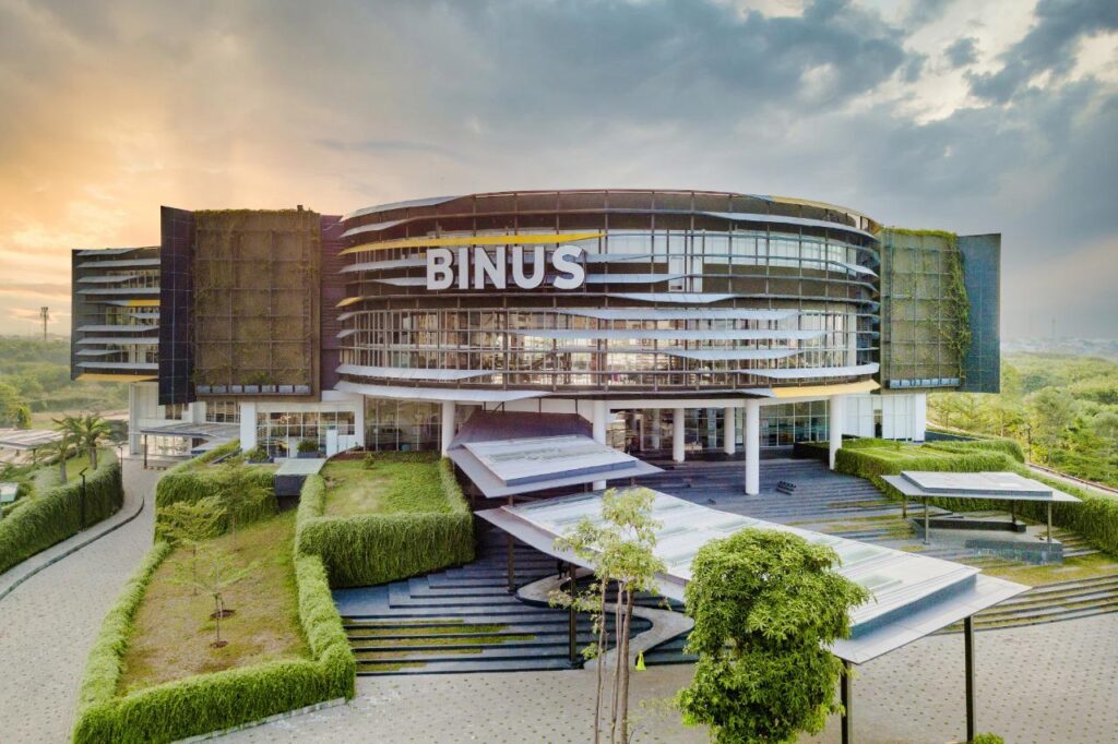 BINUS University dengan program studi ilmu komunikasi