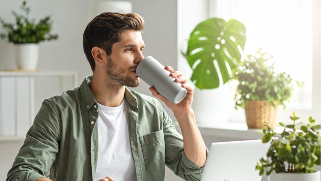 botol tumbler untuk membantu kebiasaan minum air sehari-hari