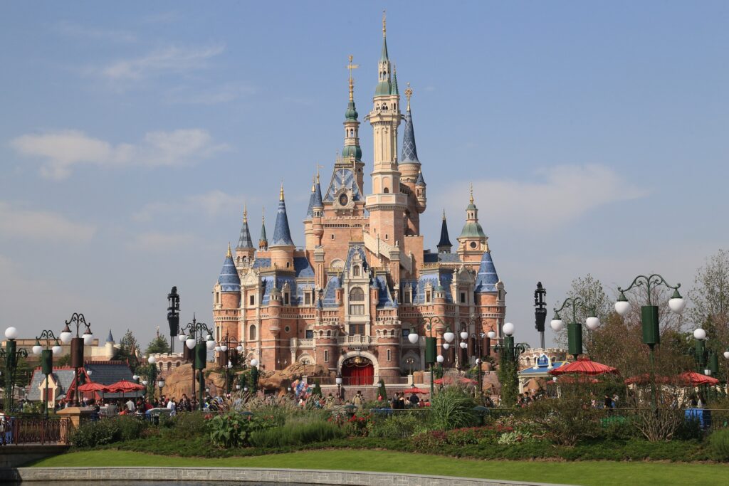Shanghai Disneyland menjadi destinasi wajib