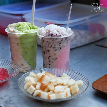 Es puter tradisional Pak Min dengan aneka rasa khas Surabaya